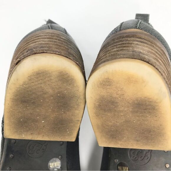 Lucky Brand Bartalino Metallic Gray Leather Side Zip Ankle Booties - Picture 14 of 16